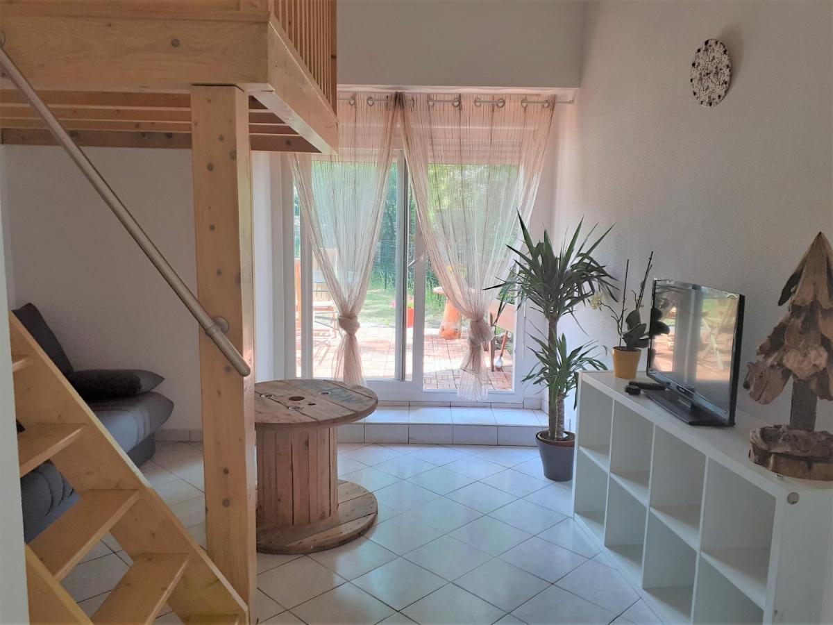 Appartement Rez De Chaussee Avec Terrasse Et Jardin 탕스 외부 사진